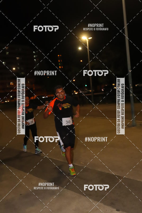 Buy your photos of the eventLuz do Mundo Night Run on Fotop