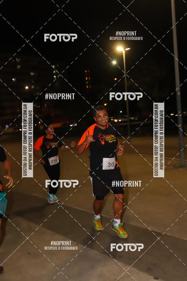 Buy your photos of the eventLuz do Mundo Night Run on Fotop