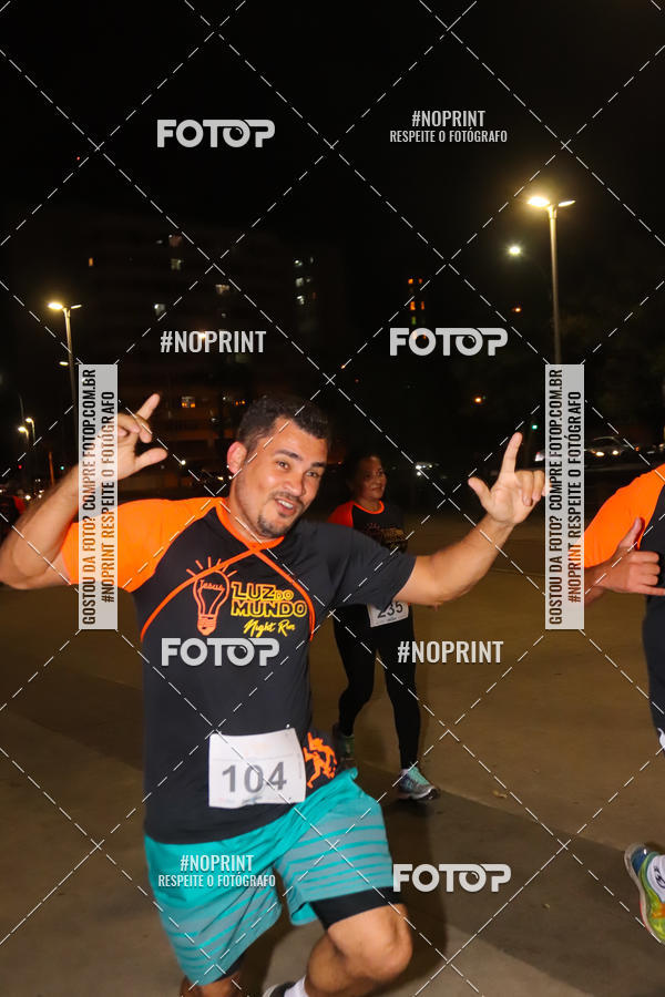 Buy your photos of the eventLuz do Mundo Night Run on Fotop