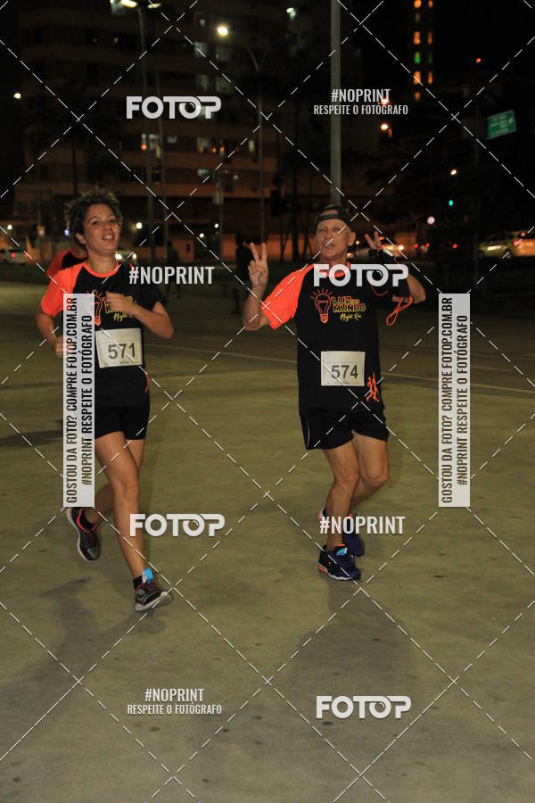 Buy your photos of the eventLuz do Mundo Night Run on Fotop