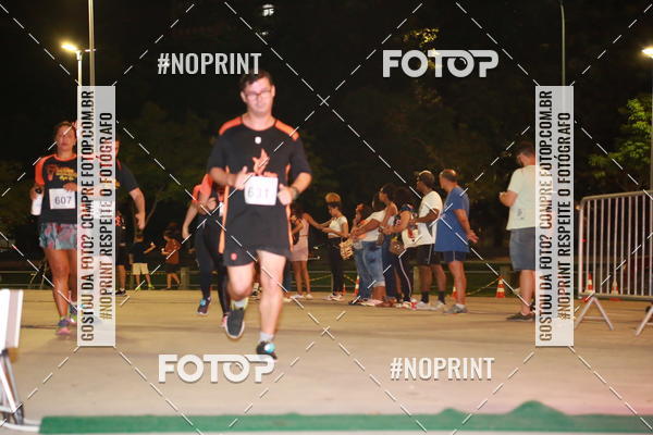 Buy your photos of the eventLuz do Mundo Night Run on Fotop
