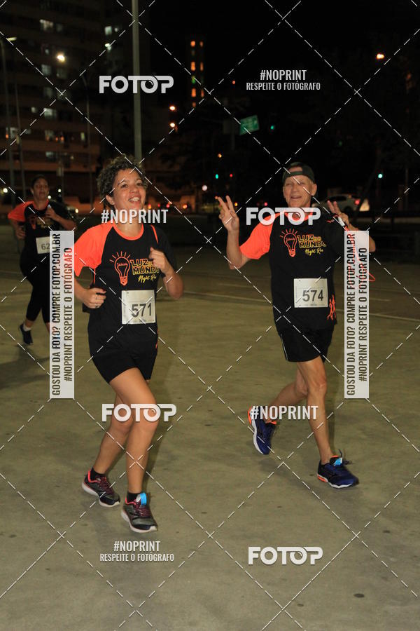 Buy your photos of the eventLuz do Mundo Night Run on Fotop