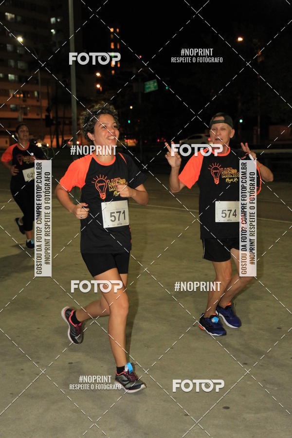 Buy your photos of the eventLuz do Mundo Night Run on Fotop