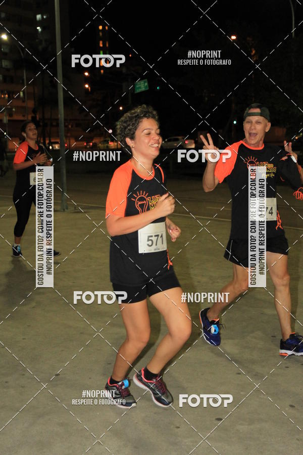 Buy your photos of the eventLuz do Mundo Night Run on Fotop