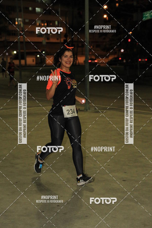 Buy your photos of the eventLuz do Mundo Night Run on Fotop