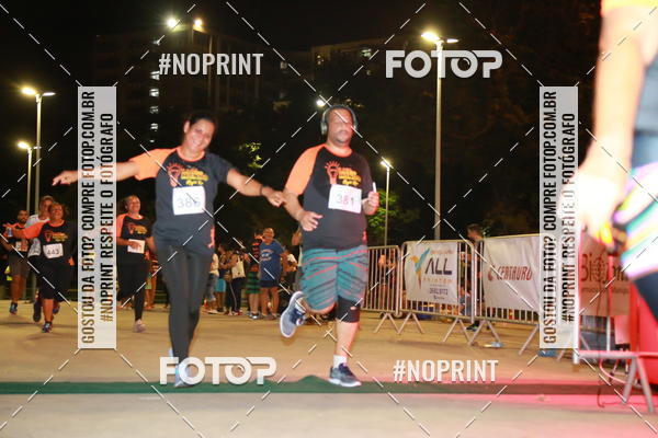 Buy your photos of the eventLuz do Mundo Night Run on Fotop