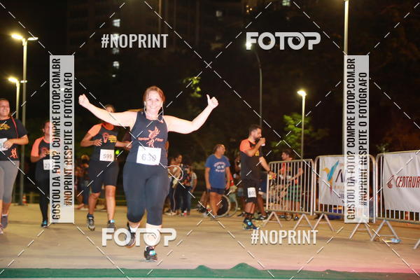 Buy your photos of the eventLuz do Mundo Night Run on Fotop