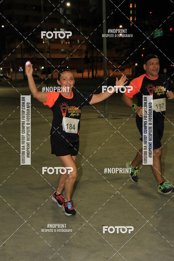 Buy your photos of the eventLuz do Mundo Night Run on Fotop