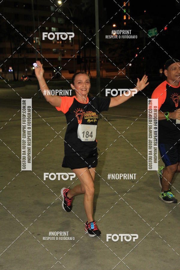 Buy your photos of the eventLuz do Mundo Night Run on Fotop