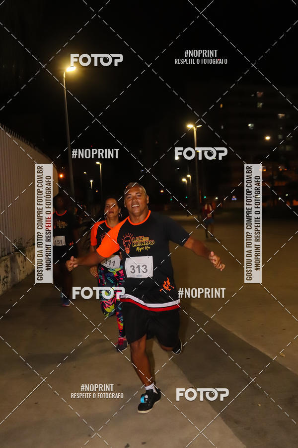 Buy your photos of the eventLuz do Mundo Night Run on Fotop