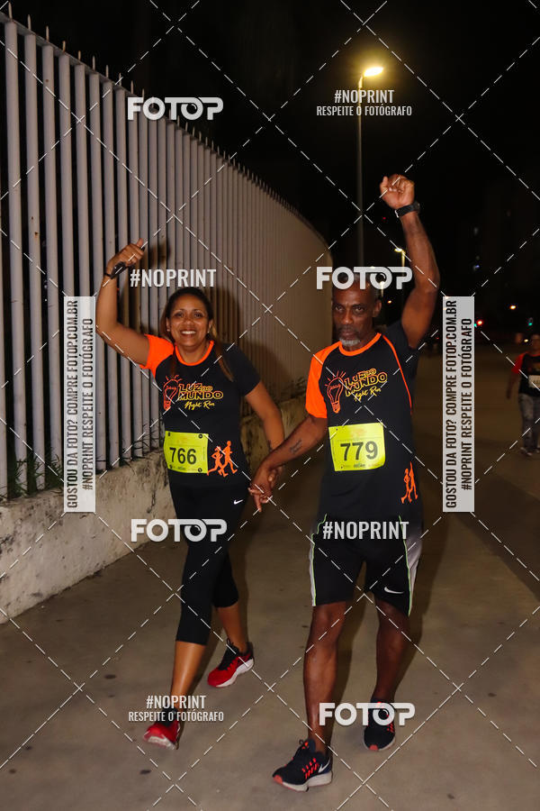 Buy your photos of the eventLuz do Mundo Night Run on Fotop