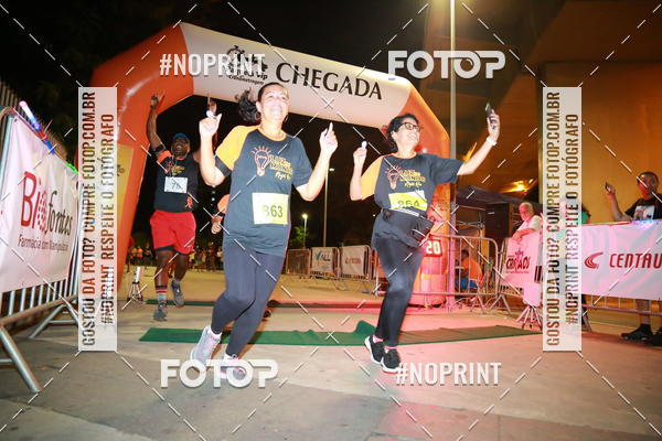 Buy your photos of the eventLuz do Mundo Night Run on Fotop