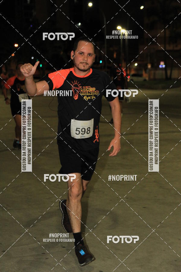 Buy your photos of the eventLuz do Mundo Night Run on Fotop