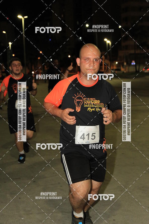 Buy your photos of the eventLuz do Mundo Night Run on Fotop