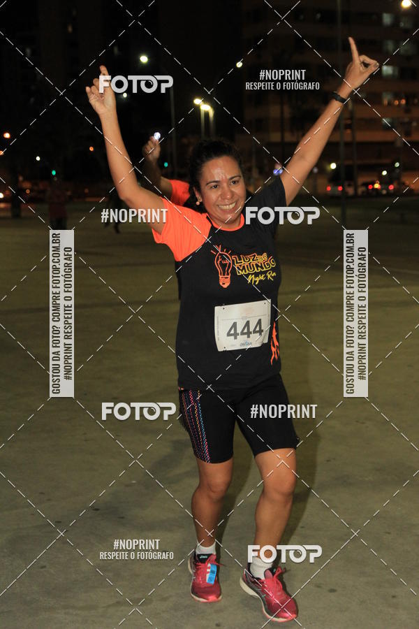 Buy your photos of the eventLuz do Mundo Night Run on Fotop
