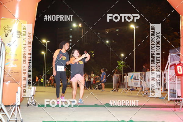Buy your photos of the eventLuz do Mundo Night Run on Fotop