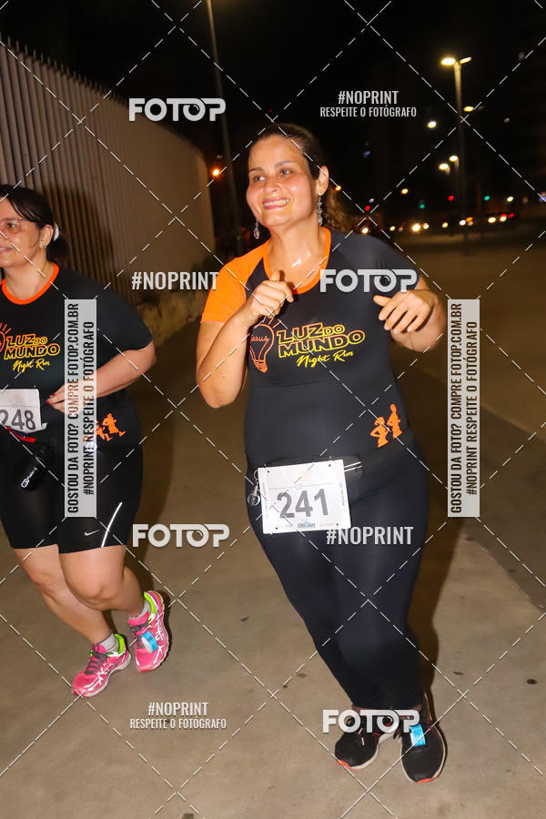 Buy your photos of the eventLuz do Mundo Night Run on Fotop