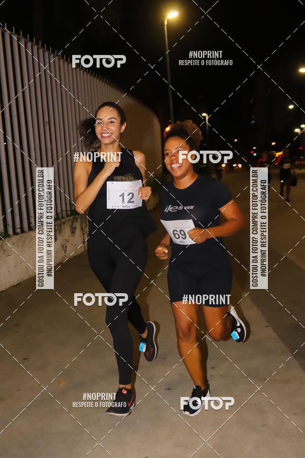 Buy your photos of the eventLuz do Mundo Night Run on Fotop