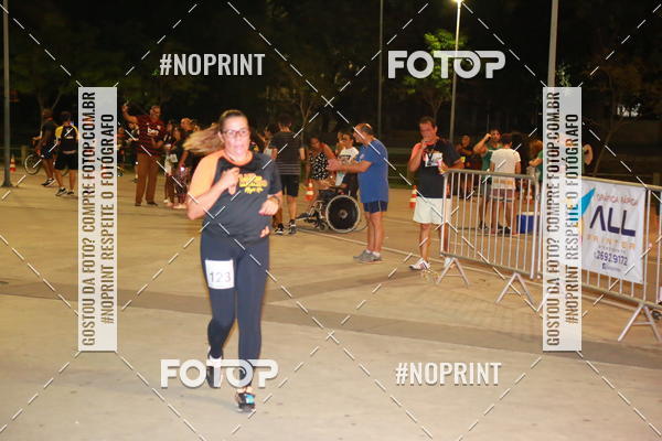 Buy your photos of the eventLuz do Mundo Night Run on Fotop