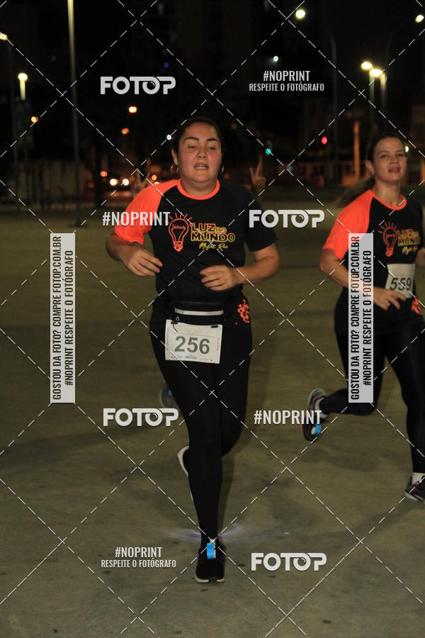 Buy your photos of the eventLuz do Mundo Night Run on Fotop