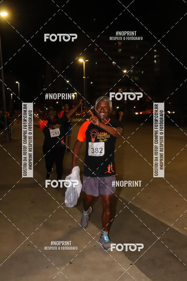 Buy your photos of the eventLuz do Mundo Night Run on Fotop