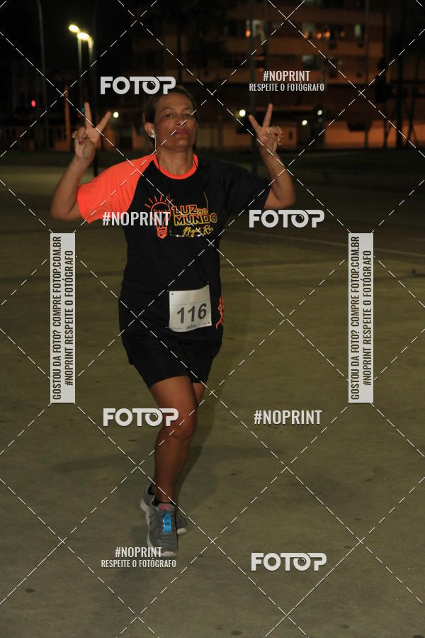 Buy your photos of the eventLuz do Mundo Night Run on Fotop