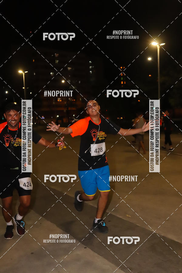 Buy your photos of the eventLuz do Mundo Night Run on Fotop