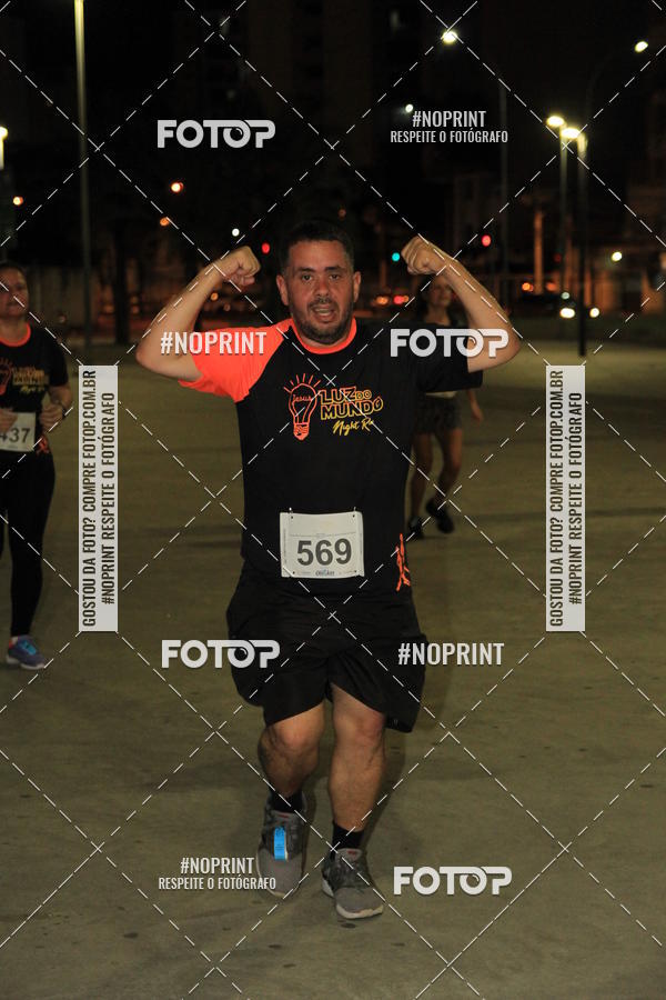 Buy your photos of the eventLuz do Mundo Night Run on Fotop