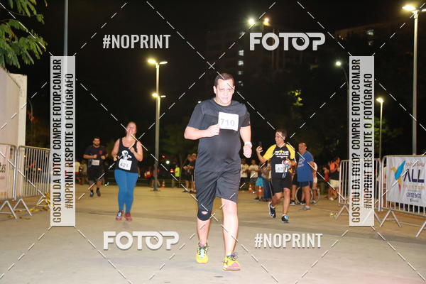 Buy your photos of the eventLuz do Mundo Night Run on Fotop