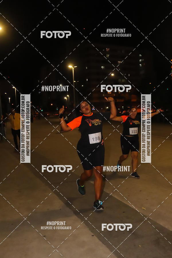 Buy your photos of the eventLuz do Mundo Night Run on Fotop