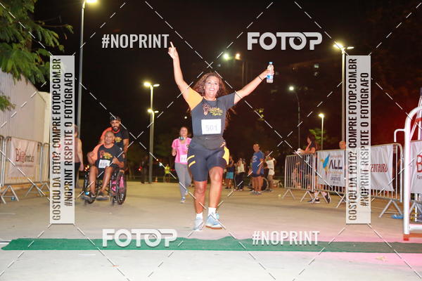Buy your photos of the eventLuz do Mundo Night Run on Fotop