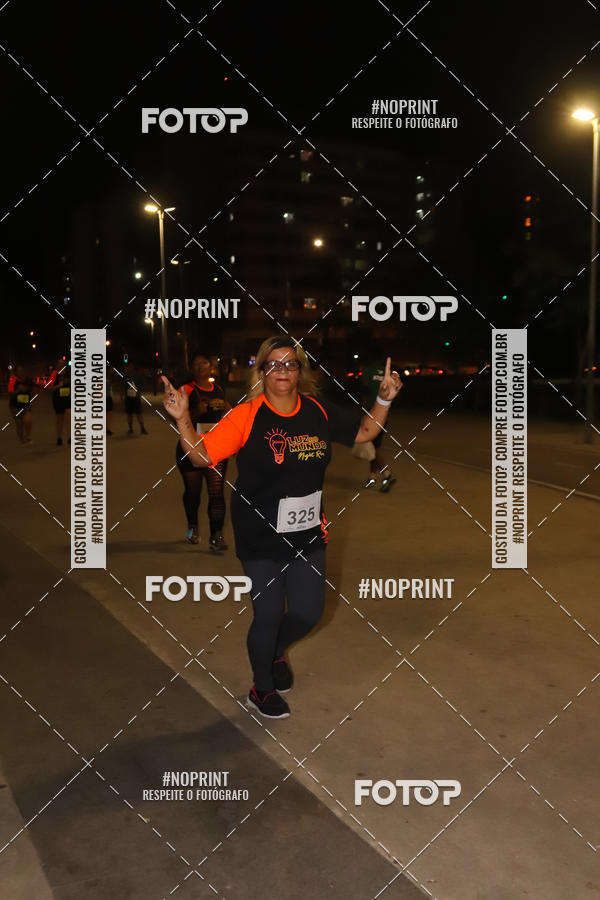 Buy your photos of the eventLuz do Mundo Night Run on Fotop