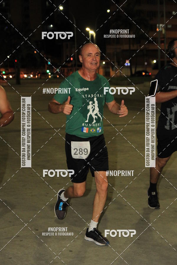 Buy your photos of the eventLuz do Mundo Night Run on Fotop