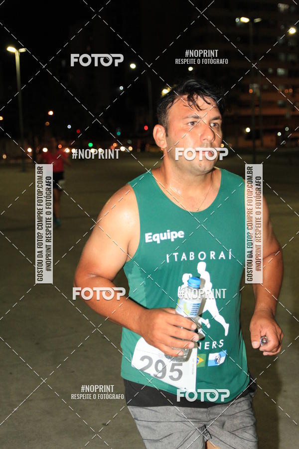 Buy your photos of the eventLuz do Mundo Night Run on Fotop