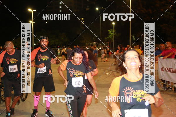 Buy your photos of the eventLuz do Mundo Night Run on Fotop