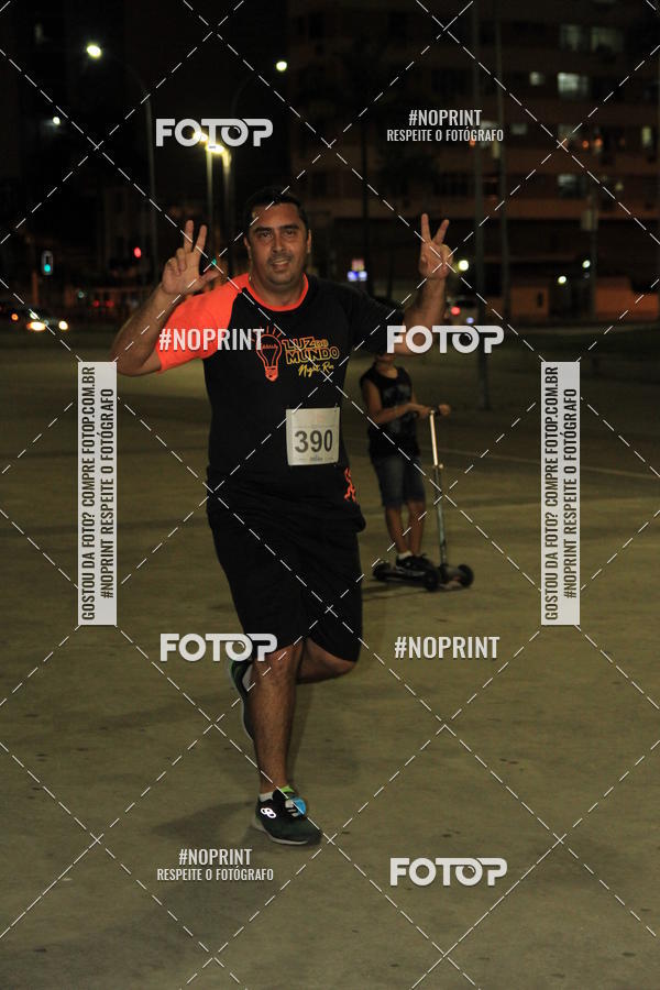 Buy your photos of the eventLuz do Mundo Night Run on Fotop