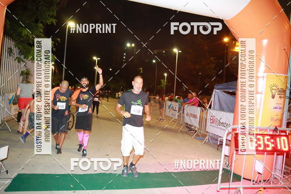 Buy your photos of the eventLuz do Mundo Night Run on Fotop