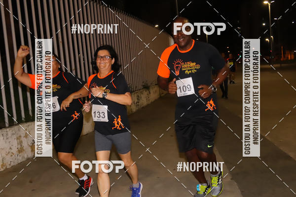 Buy your photos of the eventLuz do Mundo Night Run on Fotop