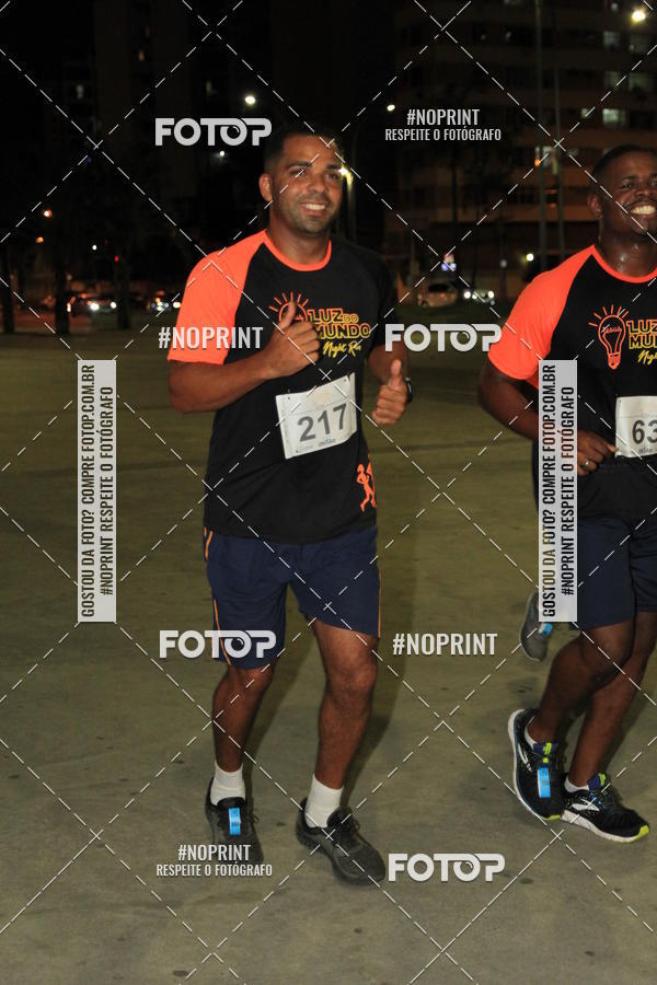 Buy your photos of the eventLuz do Mundo Night Run on Fotop