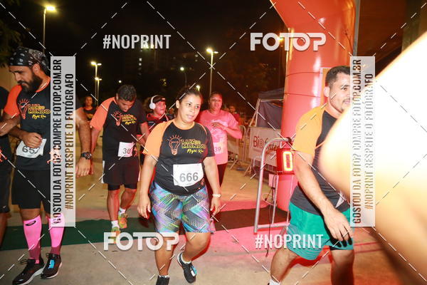 Buy your photos of the eventLuz do Mundo Night Run on Fotop
