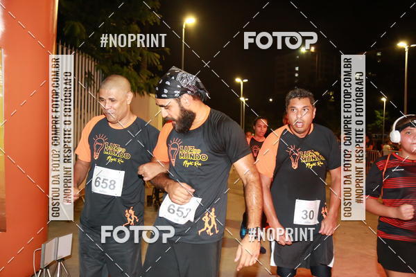 Buy your photos of the eventLuz do Mundo Night Run on Fotop