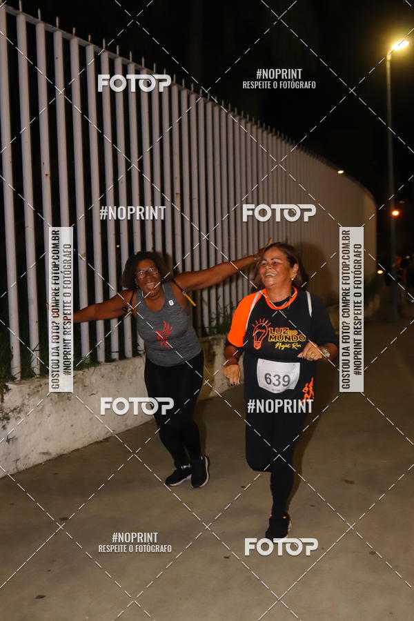 Buy your photos of the eventLuz do Mundo Night Run on Fotop