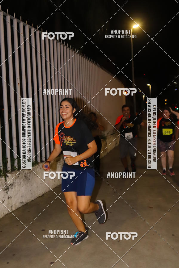 Buy your photos of the eventLuz do Mundo Night Run on Fotop