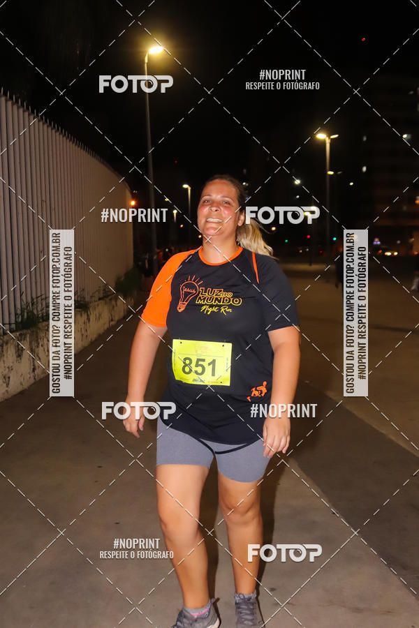 Buy your photos of the eventLuz do Mundo Night Run on Fotop