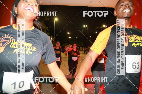 Buy your photos of the eventLuz do Mundo Night Run on Fotop