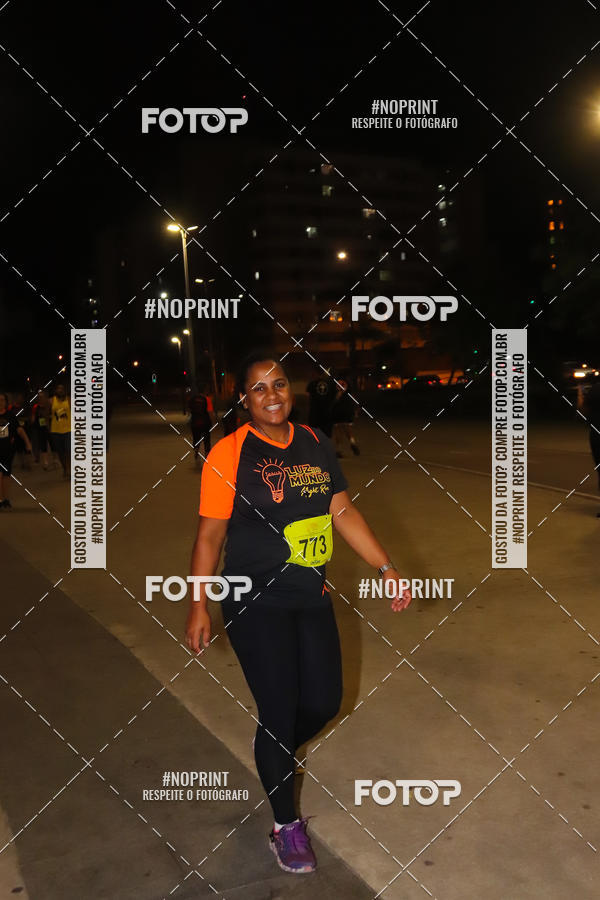 Buy your photos of the eventLuz do Mundo Night Run on Fotop