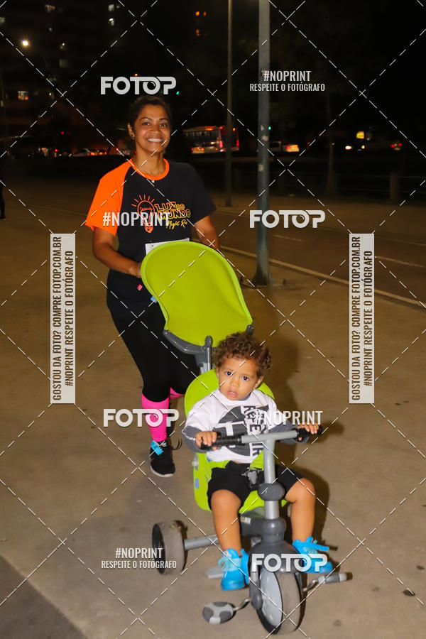 Buy your photos of the eventLuz do Mundo Night Run on Fotop