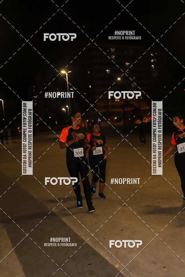 Buy your photos of the eventLuz do Mundo Night Run on Fotop