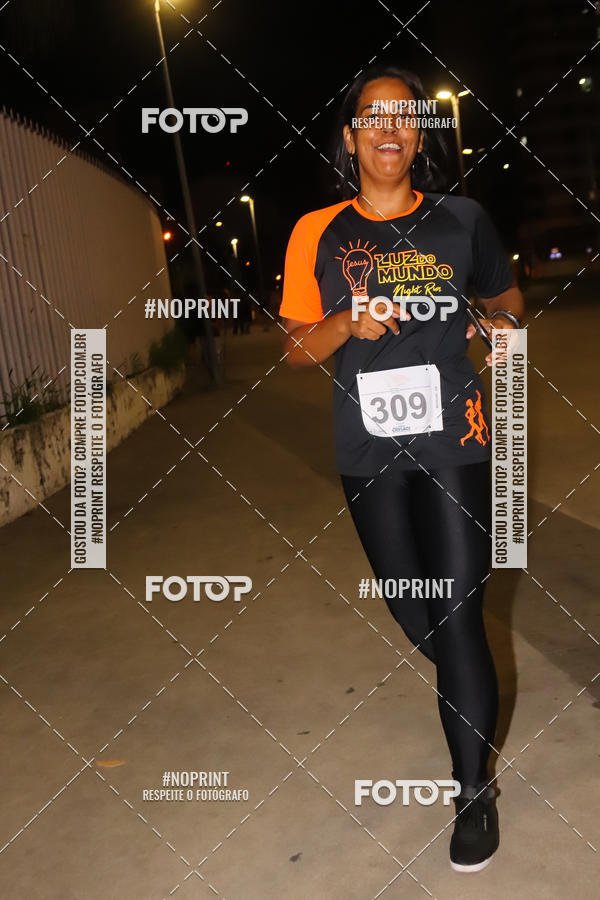 Buy your photos of the eventLuz do Mundo Night Run on Fotop