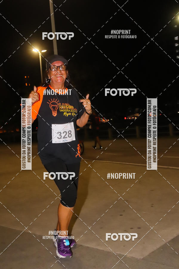 Buy your photos of the eventLuz do Mundo Night Run on Fotop